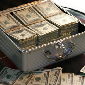 Is Earning $10,000 a Month as a Truck Dispatcher Realistic?